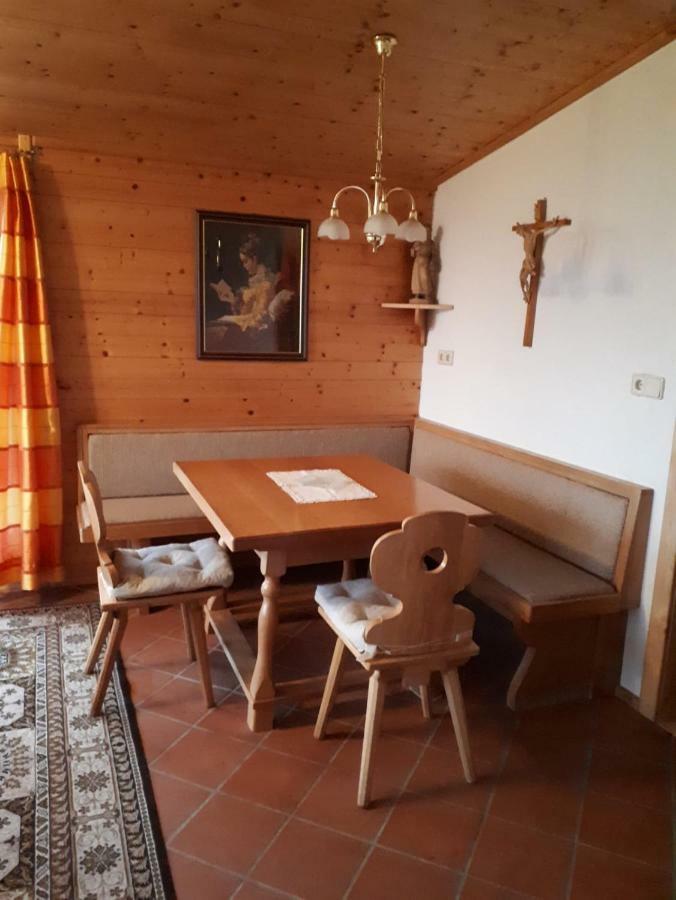 فيلا Urlaub Im Blockhaus Diex المظهر الخارجي الصورة